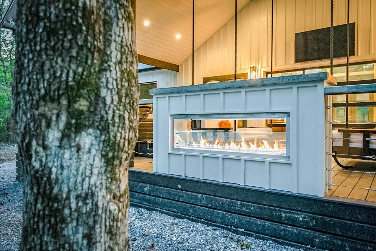 "The Barndo" 4Br Luxury Cabin, Hot Tub, Fire Pit, Bunks, Arcades, Playhouse! Брокен-Боу Экстерьер фото