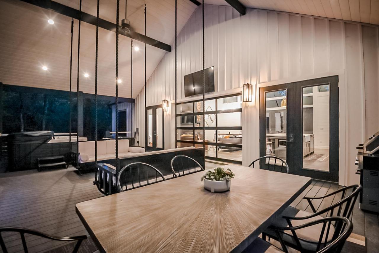 "The Barndo" 4Br Luxury Cabin, Hot Tub, Fire Pit, Bunks, Arcades, Playhouse! Брокен-Боу Экстерьер фото